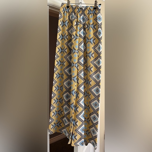 💗 Yellow Print Flowy Trousers - Picture 5 of 5